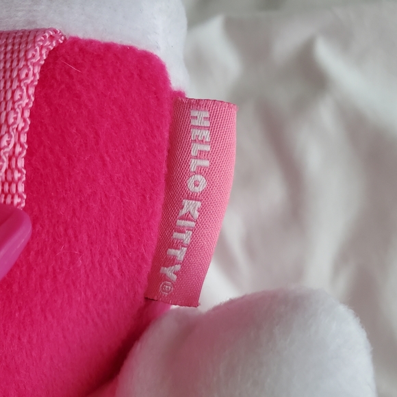 Hello Kitty plush backpack - Picture 7 of 7